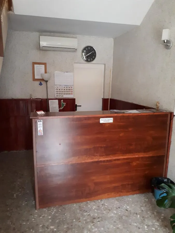 Hostal Oklahoma Reus Guest house