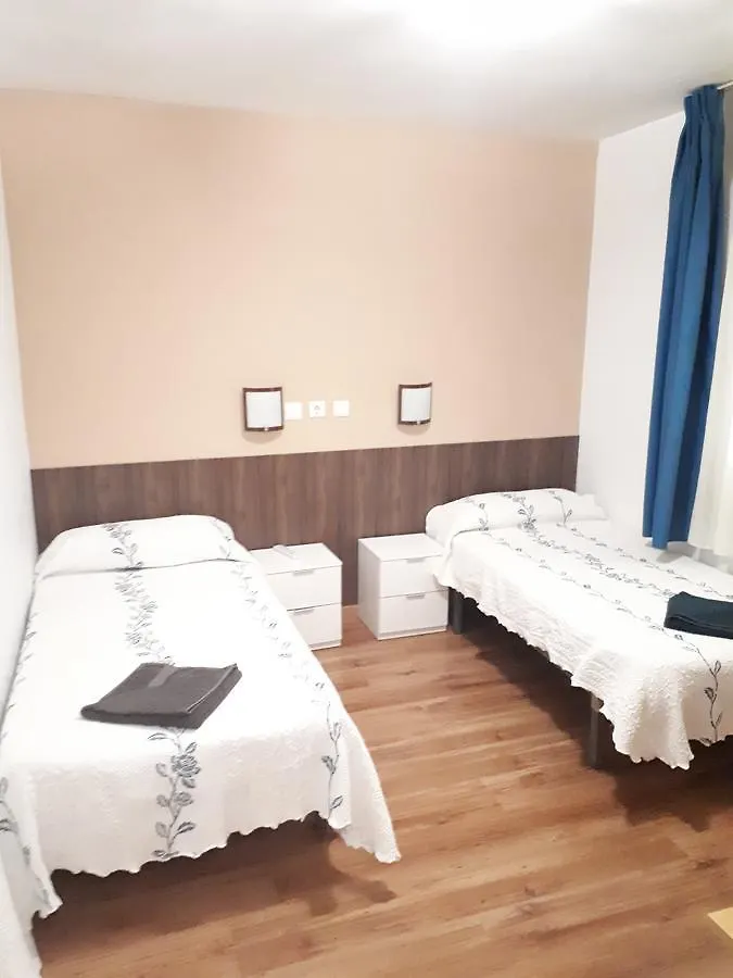 Hostal Oklahoma Reus Guest house