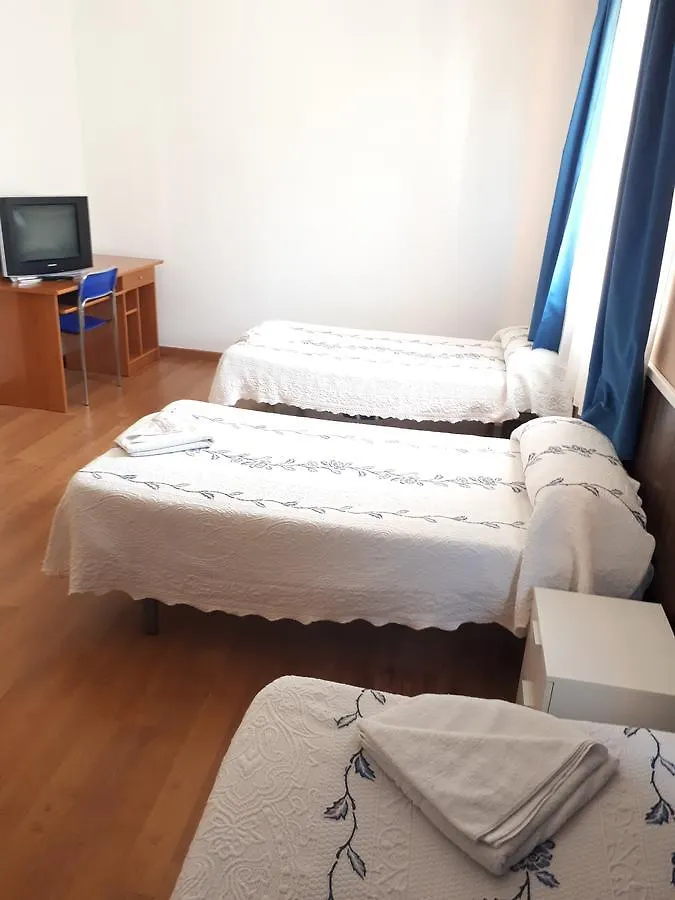 Hostal Oklahoma Reus Guest house